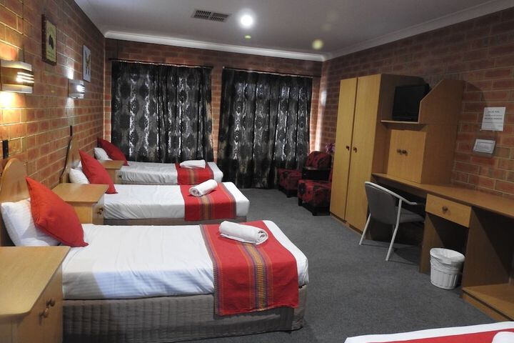 Room 12 of 36