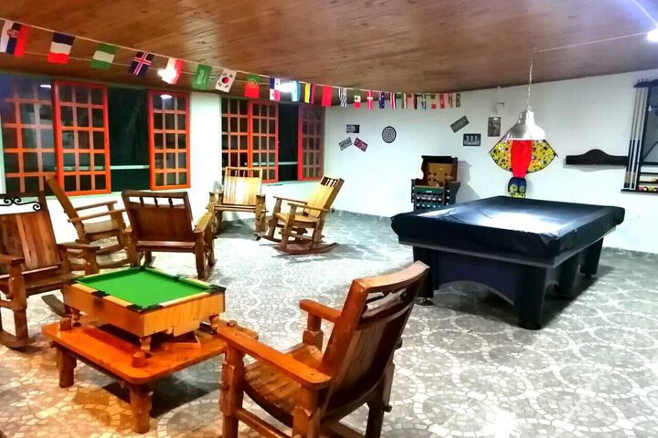 Lounge 58 of 84