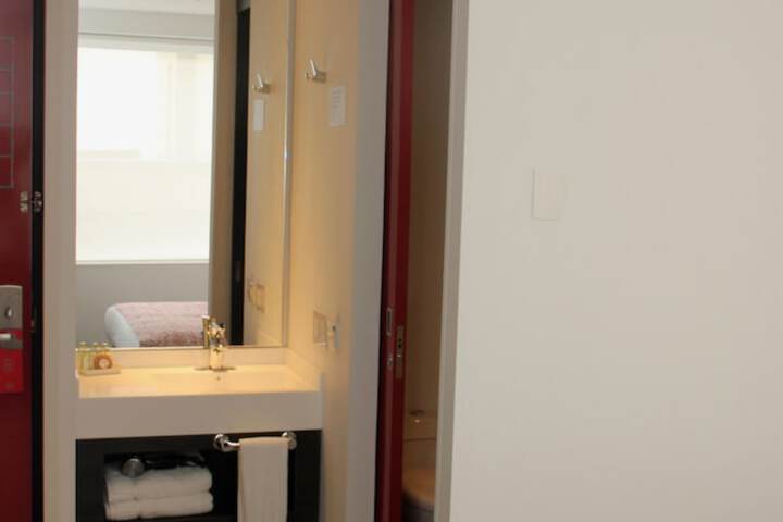Room 26 of 74