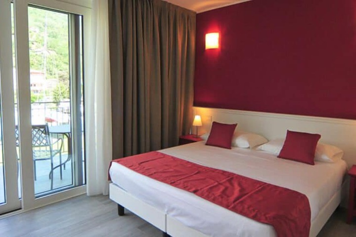 Room 15 of 32