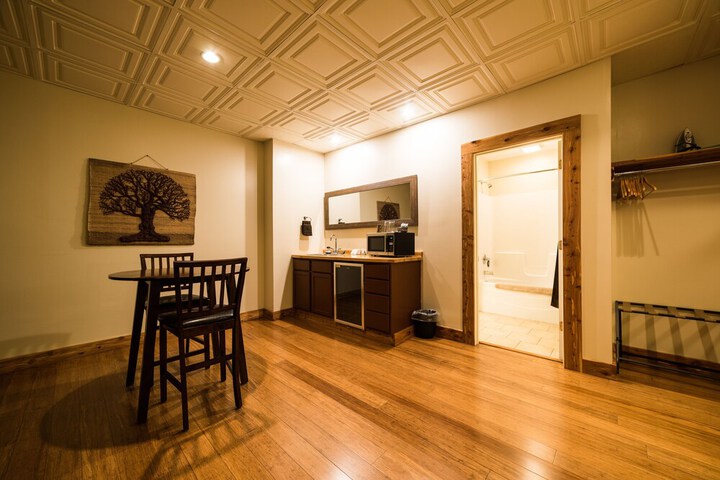 Room 31 of 68
