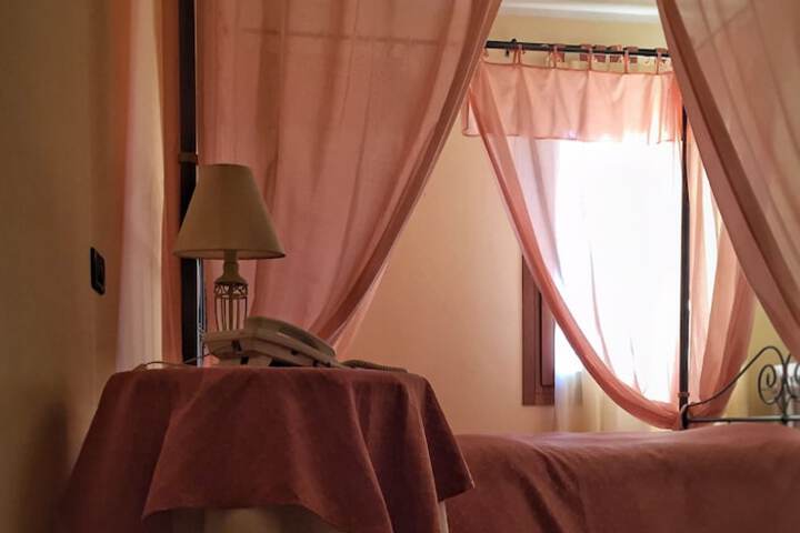 Room 6 of 52