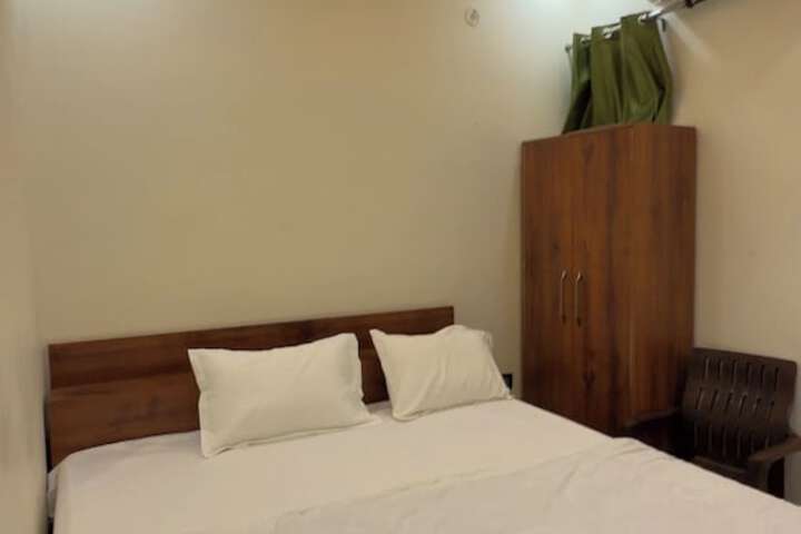 Room 9 of 54