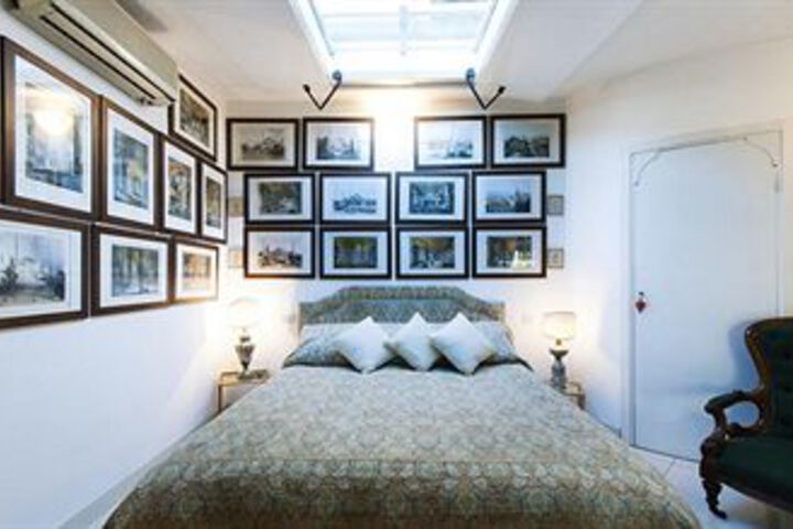 Room 12 of 30
