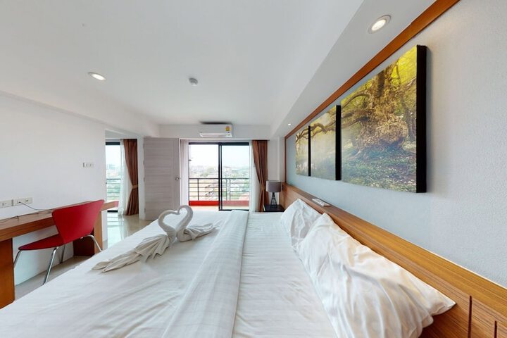 Room 54 of 181