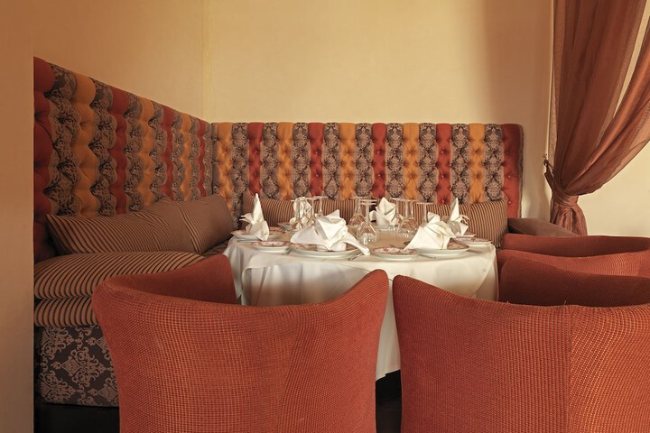 Dining 83 of 111