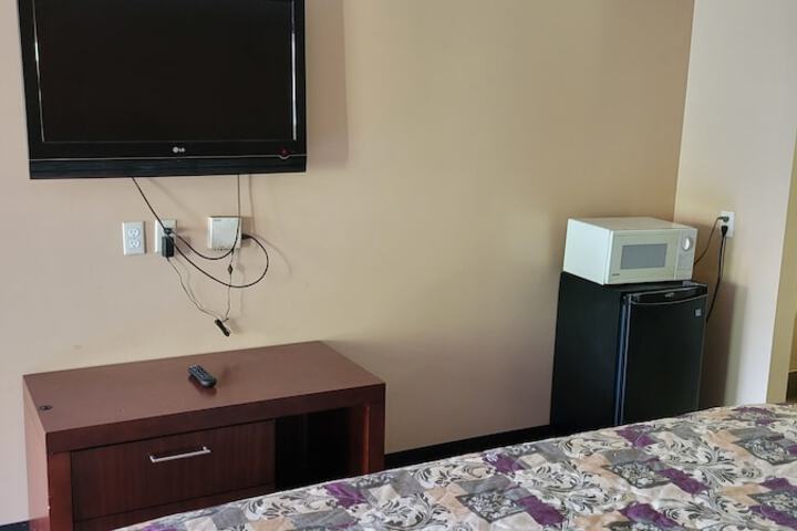 Room 12 of 32