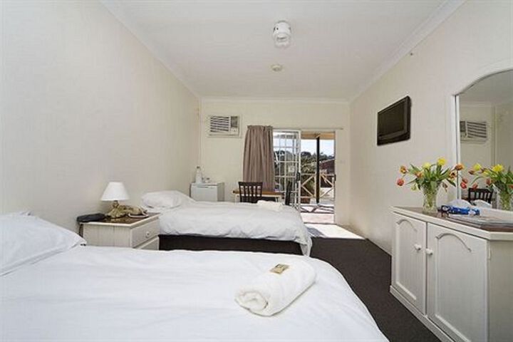 Room 12 of 13