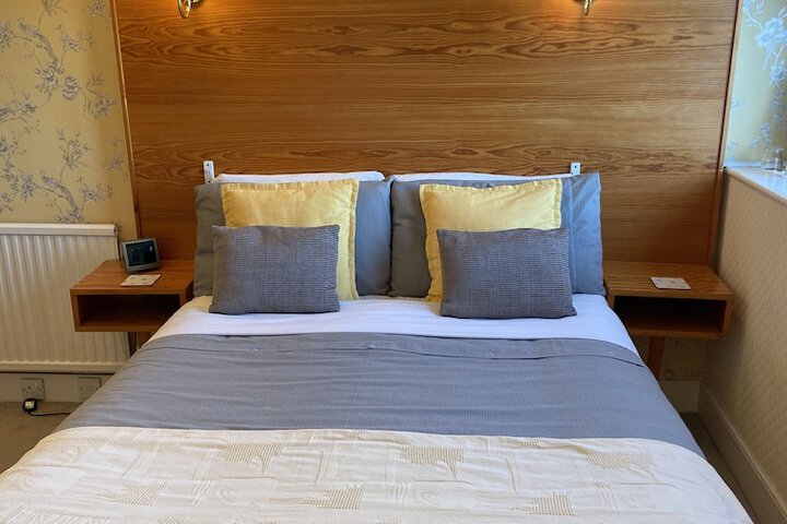 Room 26 of 63