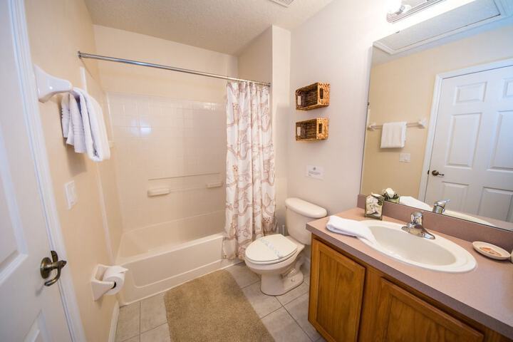 Room 167 of 221