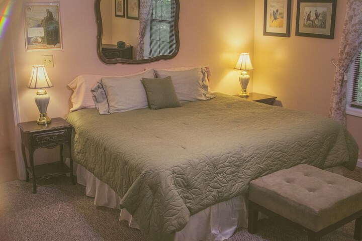 Room 30 of 137
