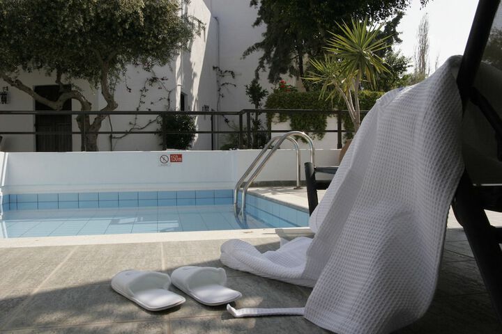 Hotel with Pool