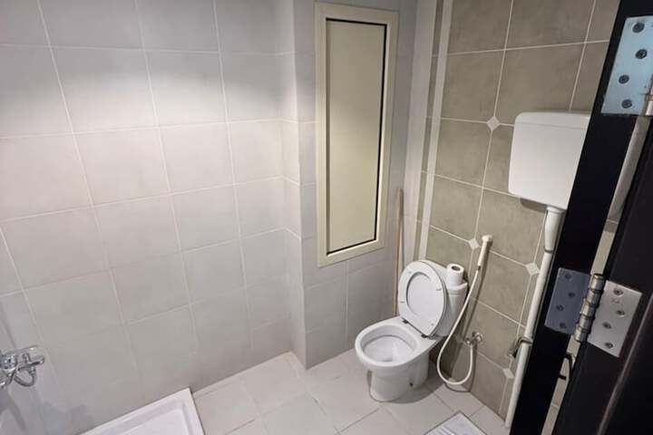 Room 12 of 21