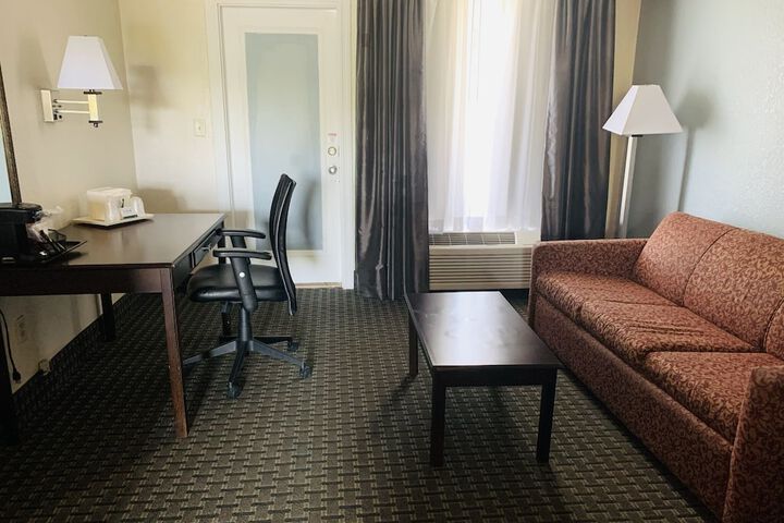 Room 11 of 20