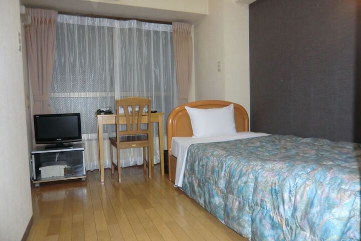 Room 17 of 50