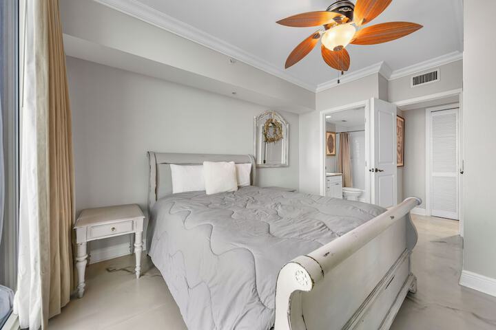 Room 4 of 50