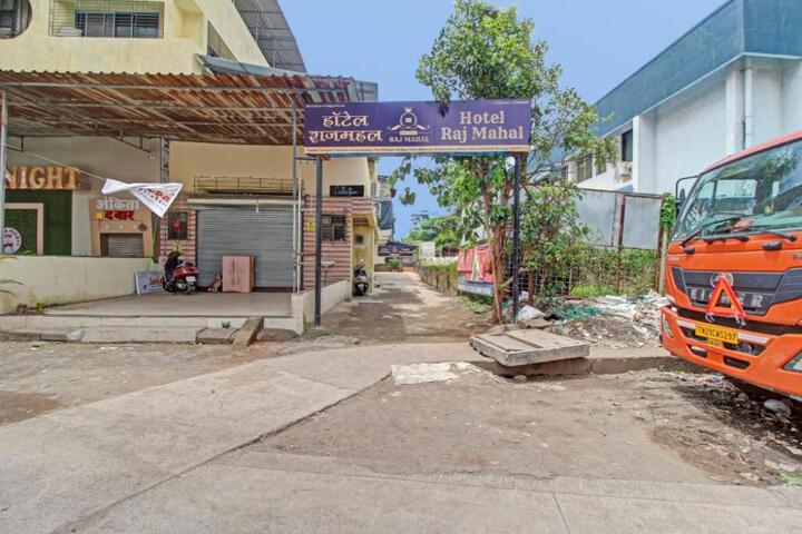 OYO 91174 Hotel Raj Mahal
