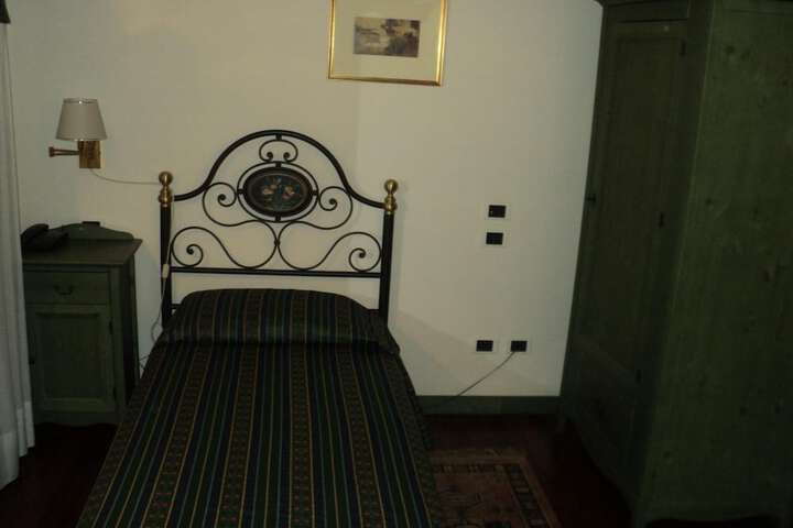 Room 24 of 67