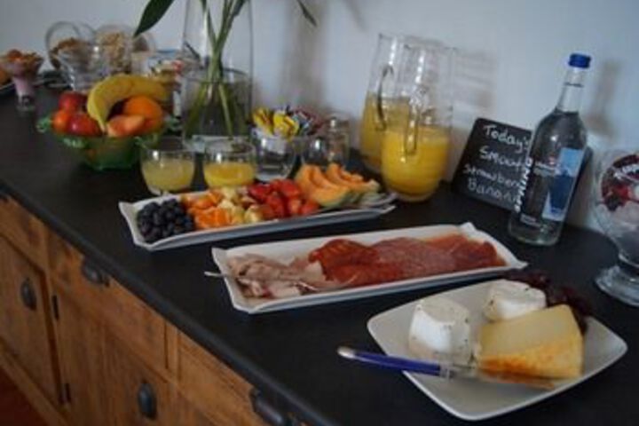 Breakfast/Coffee Service 9 of 47