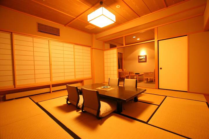Room 7 of 73