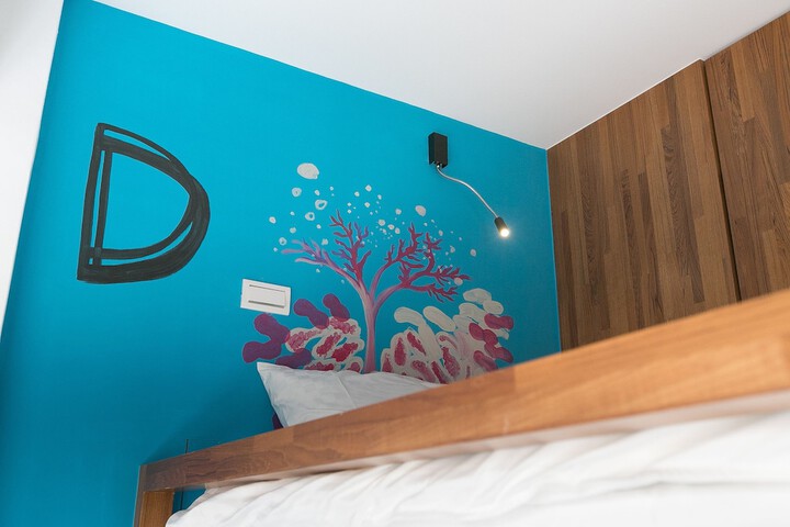Room 28 of 43