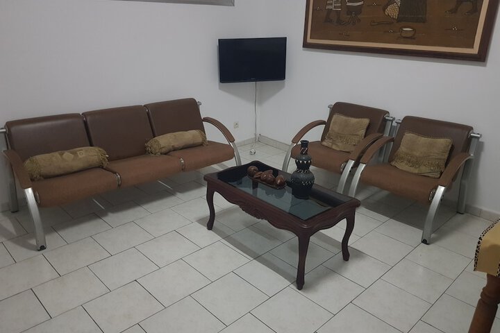 Lounge 124 of 130