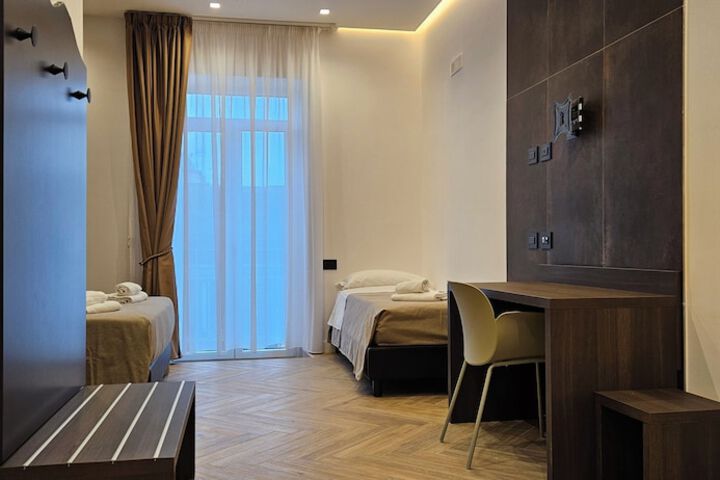 Room 18 of 38