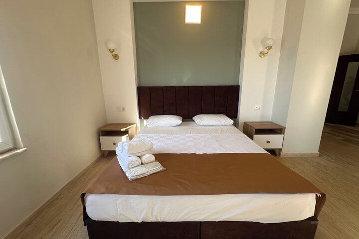 Room 42 of 171