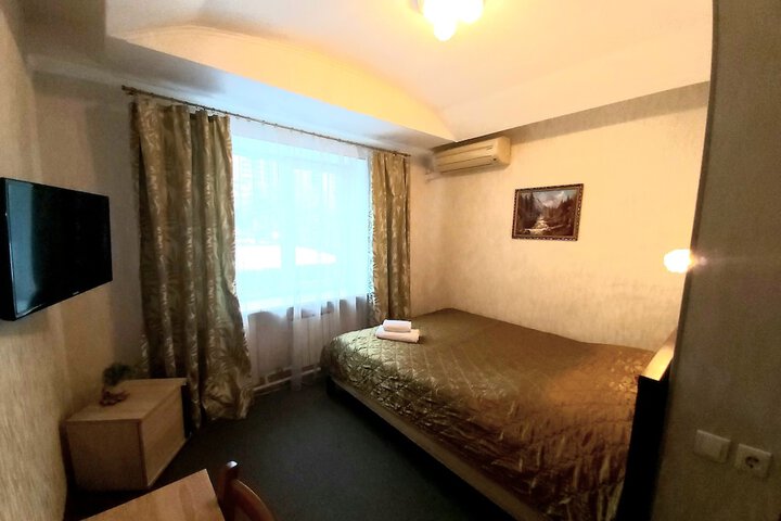 Room 15 of 34
