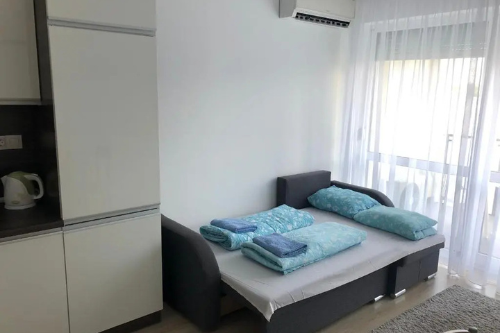 Room 3 of 12