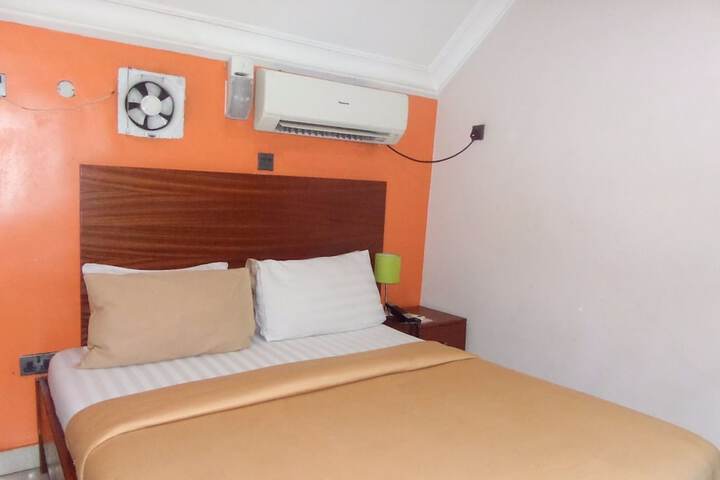 Room 3 of 5