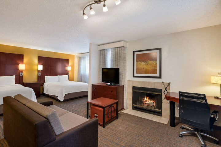 Accessible Suite King Bed Mobility Accessible Bathtb Sofa Bed Fullkt Full Breakfast (15 of 41)