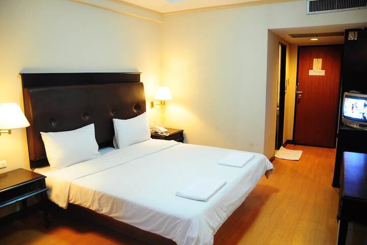 Room 12 of 31