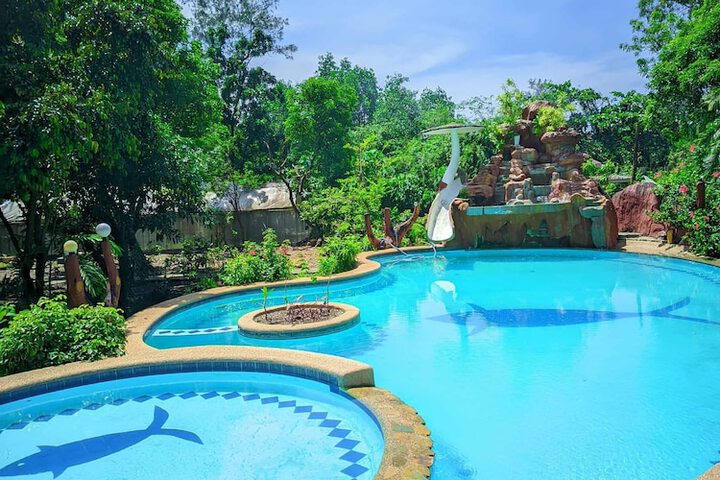 Pool 39 of 49