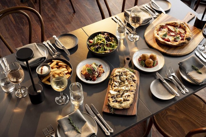 Dining 43 of 62