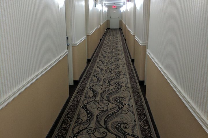 Ballroom/Hall 93 of 108