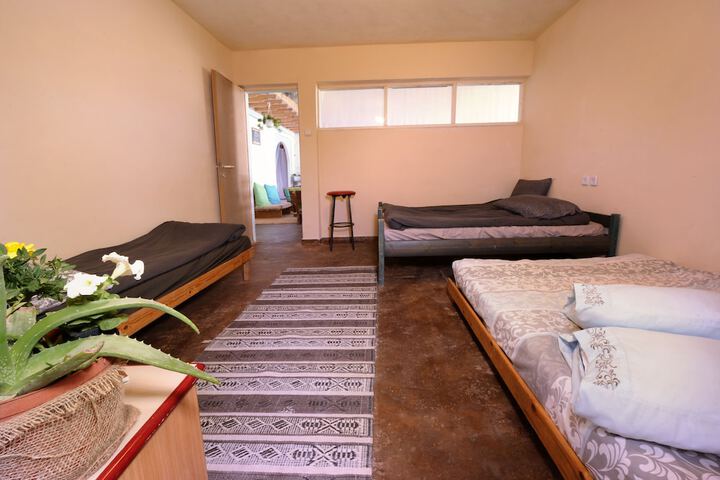 Room 5 of 65