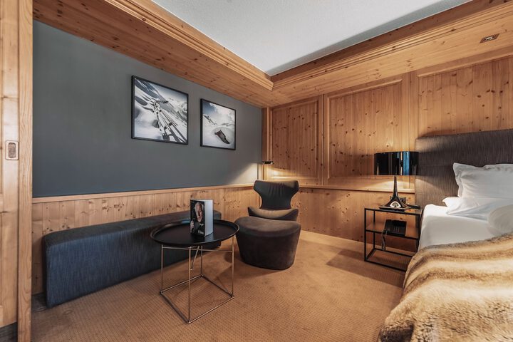 Room 27 of 137