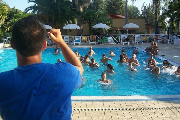 Hotel Pool