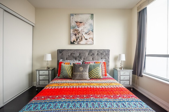 Room 35 of 279