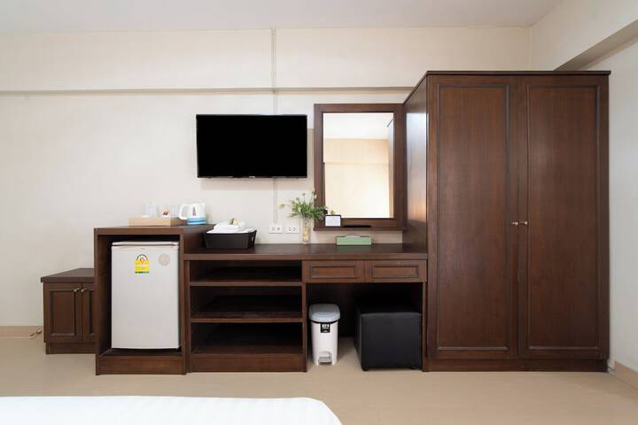 Room 33 of 67