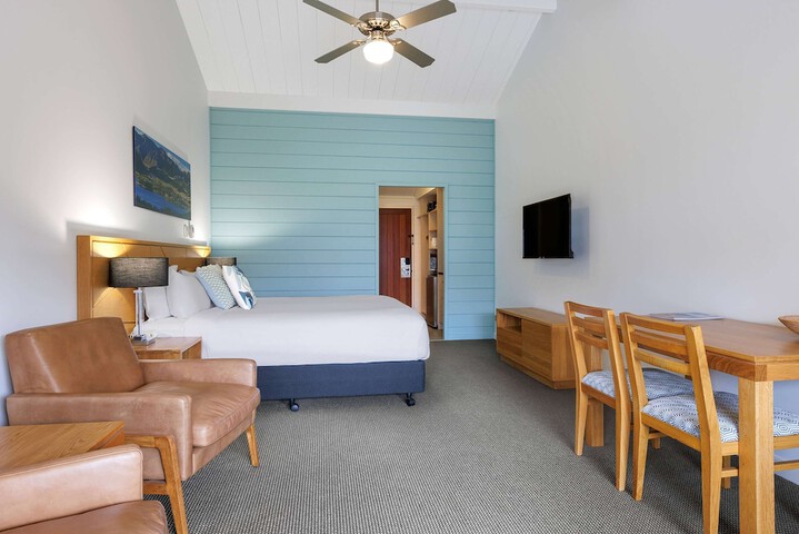 Room 8 of 30