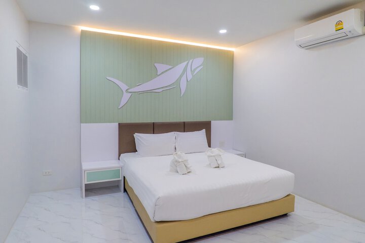 Room 15 of 100