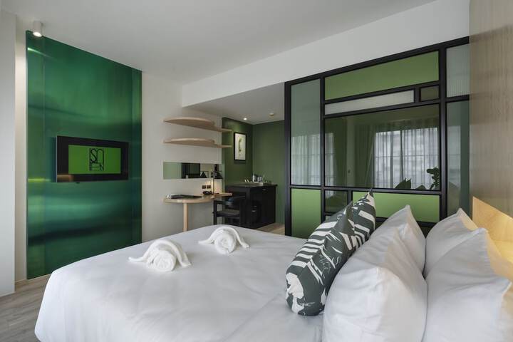 Room 13 of 63