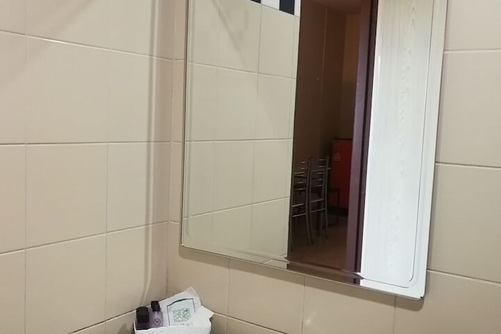 Room 36 of 42