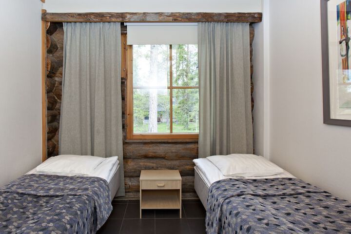 Room 15 of 135