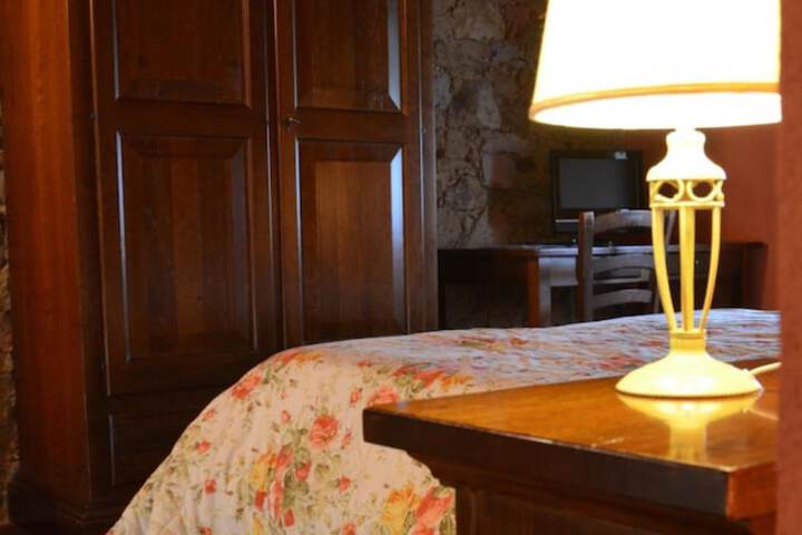 Room 10 of 50
