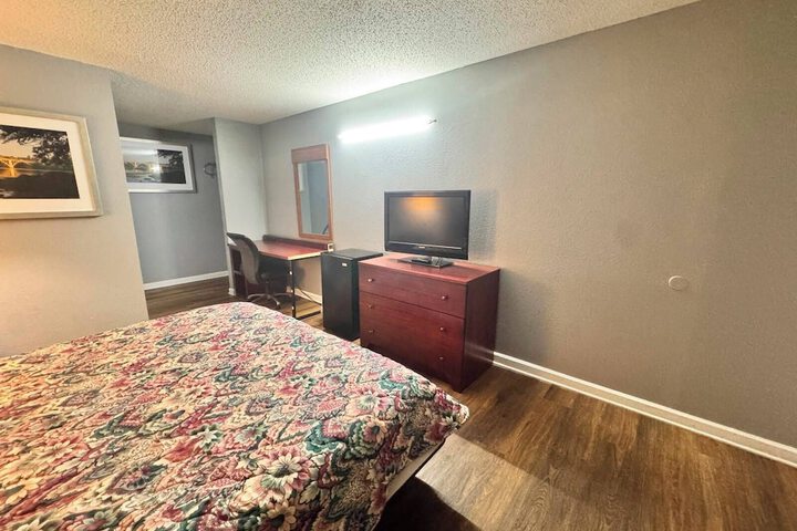 Room 47 of 91
