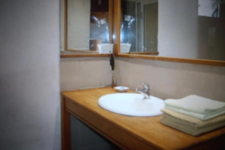Room 11 of 26
