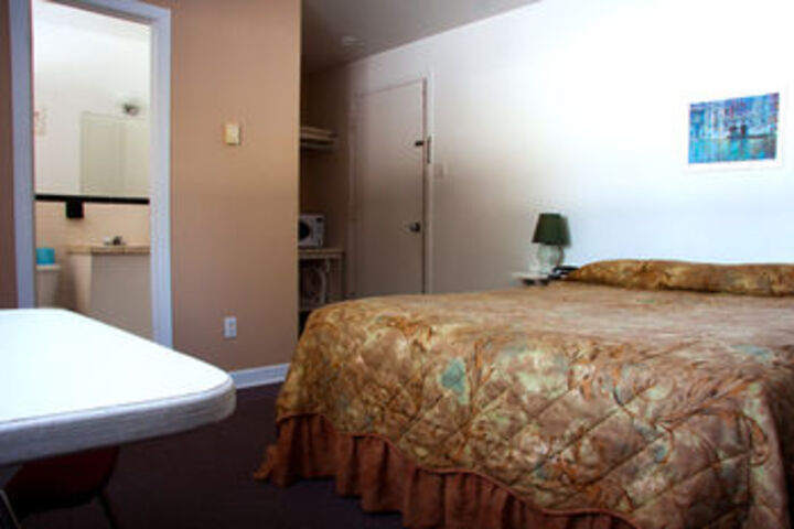 Room 7 of 27